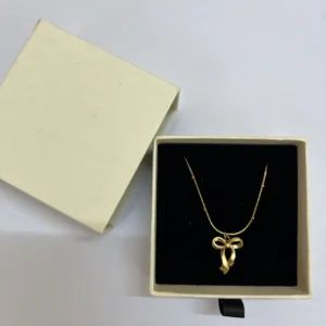 Bow necklace