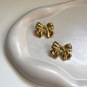 Elegant Bloom Pendant Necklace original