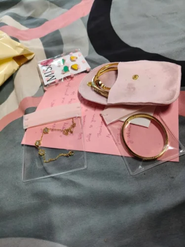 Mystery Pouch photo review