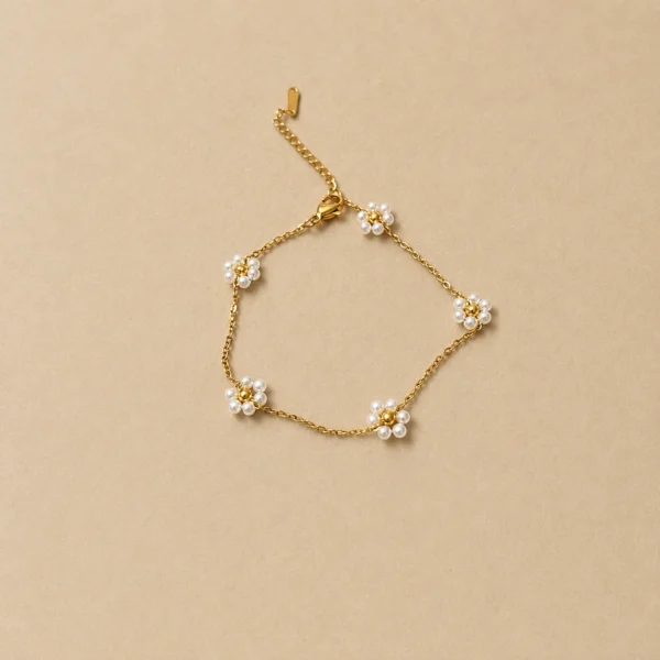 White Daisy